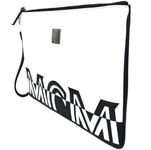 MCM Medium Pouch - Picture 2 of 6